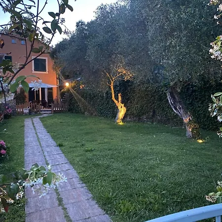 Casa Due Ulivi 펜션 *